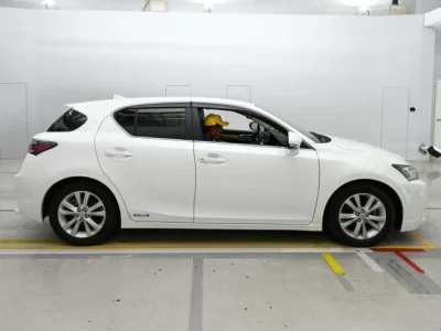 Lexus CT200h