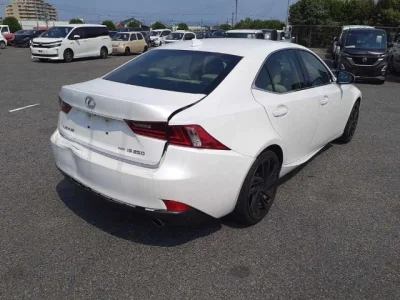 Lexus IS350