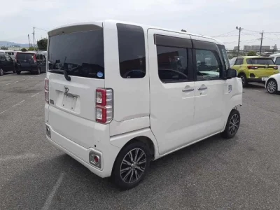Toyota Pixis Mega