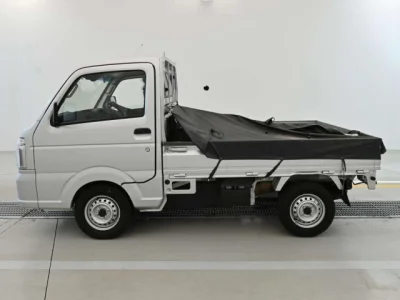 Nissan NT100 Clipper