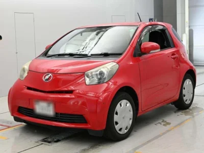 Toyota iQ