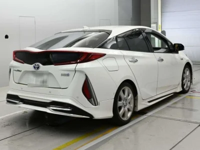 Toyota Prius PHV