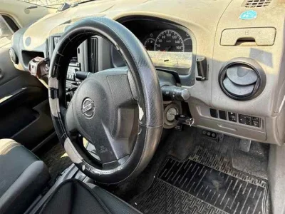 Nissan AD