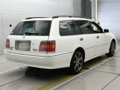 Toyota Crown Estate