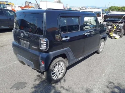 Daihatsu TAFT