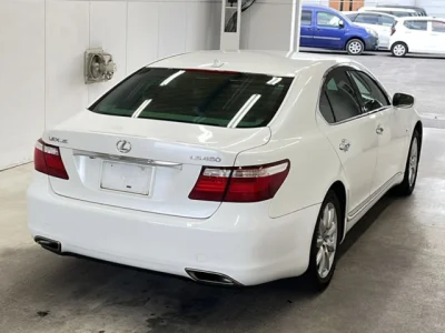 Lexus LS460L