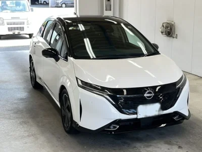 Nissan Aura
