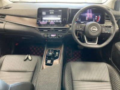 Nissan AURA