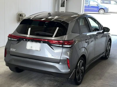 Nissan AURA
