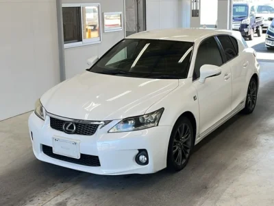 Lexus CT200h