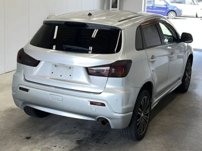Mitsubishi RVR