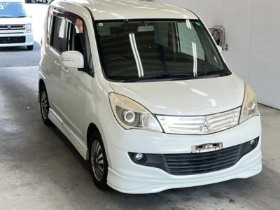Mitsubishi Delica D:2