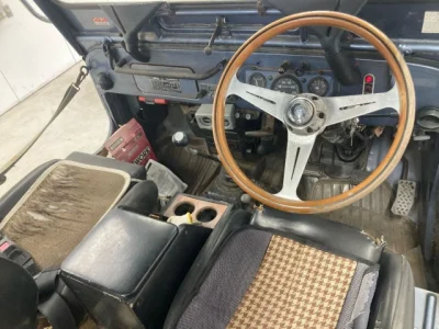 Mitsubishi Jeep