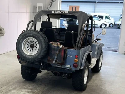 Mitsubishi Jeep