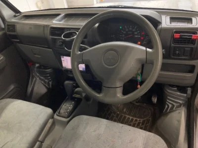 Mitsubishi Minicab Van