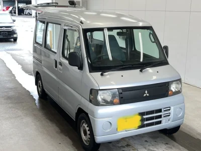 Mitsubishi Minicab Van