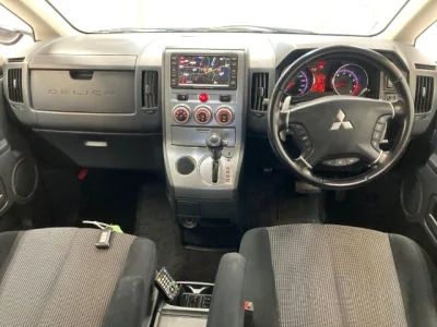 Mitsubishi DELICA D5