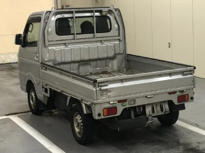 Nissan NT100 Clipper