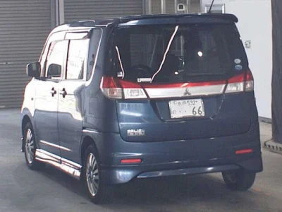 Mitsubishi Delica D:2