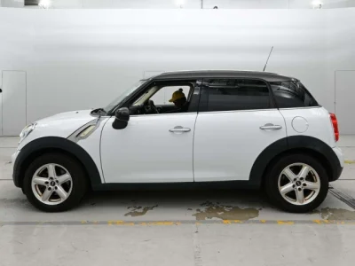 MINI Crossover