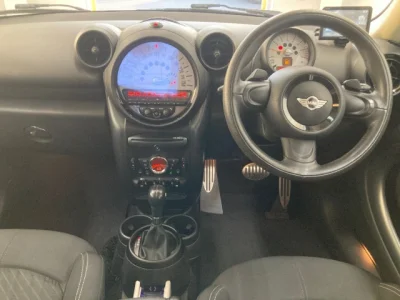 MINI Crossover