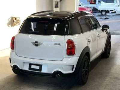 MINI Crossover