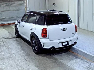 MINI Crossover