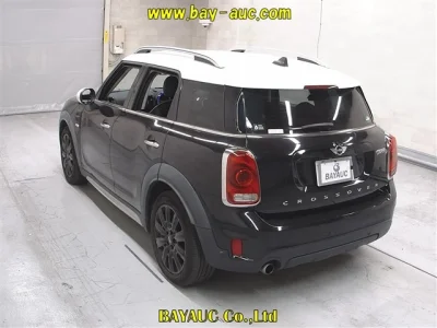 MINI Crossover