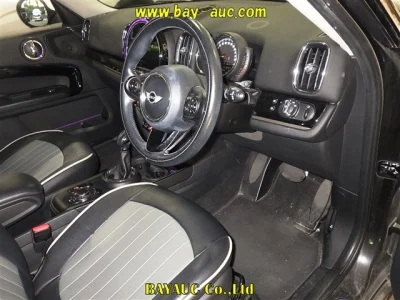 MINI Crossover