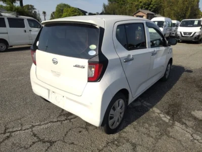 Daihatsu MIRA E S