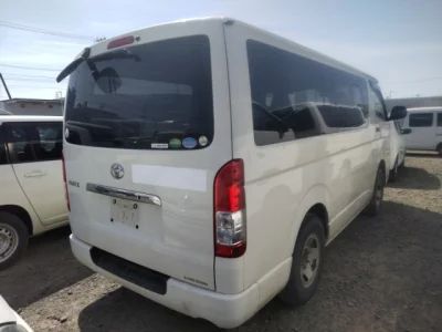 Toyota HiAce Van
