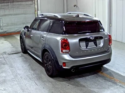 MINI Crossover