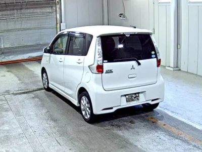 Mitsubishi EK CUSTOM