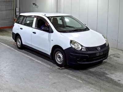 Nissan AD
