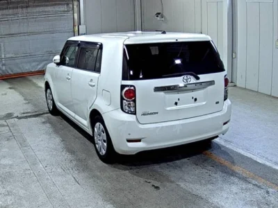 Toyota Corolla Rumion