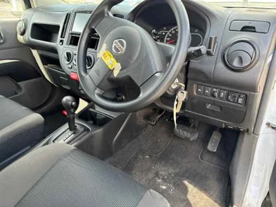 Nissan AD