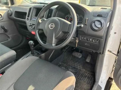 Nissan AD