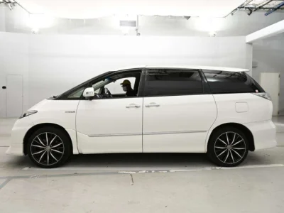 Toyota Estima Hybrid