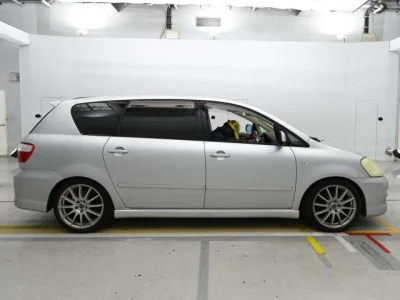 Toyota Ipsum