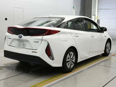 Toyota Prius PHV