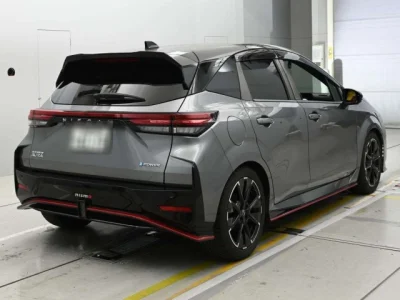 Nissan AURA