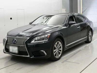 Lexus LS600hL