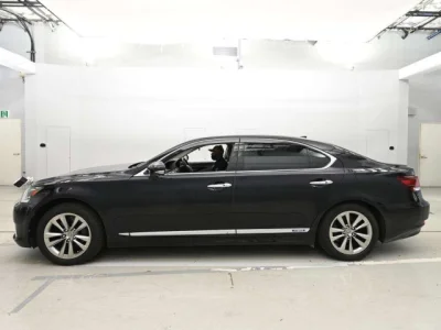Lexus LS600hL