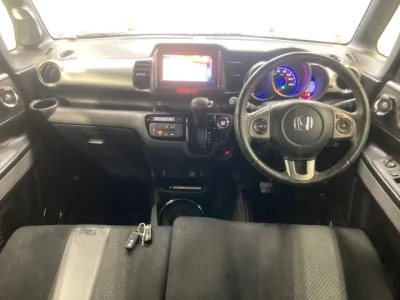 Honda N-Box Slash
