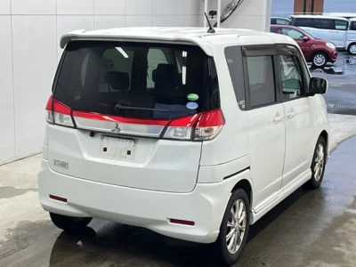 Mitsubishi Delica D:2