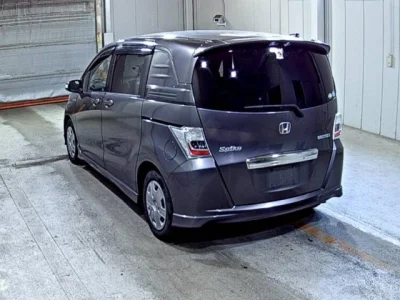 Honda FREED SPIKE