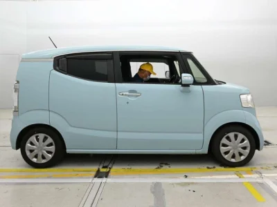 Honda N BOX SLASH