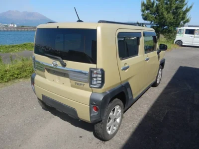 Daihatsu TAFT