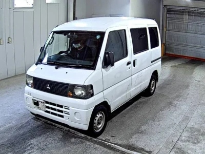 Mitsubishi Minicab Van