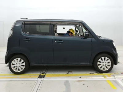 Suzuki MRWAGON